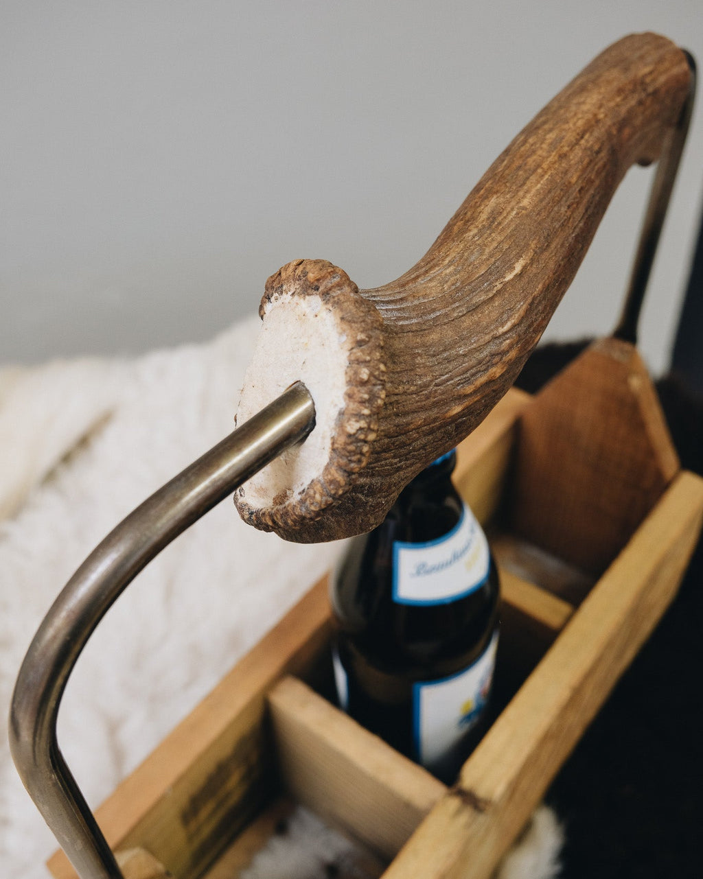 Biertragl mit Hirschhorngriff