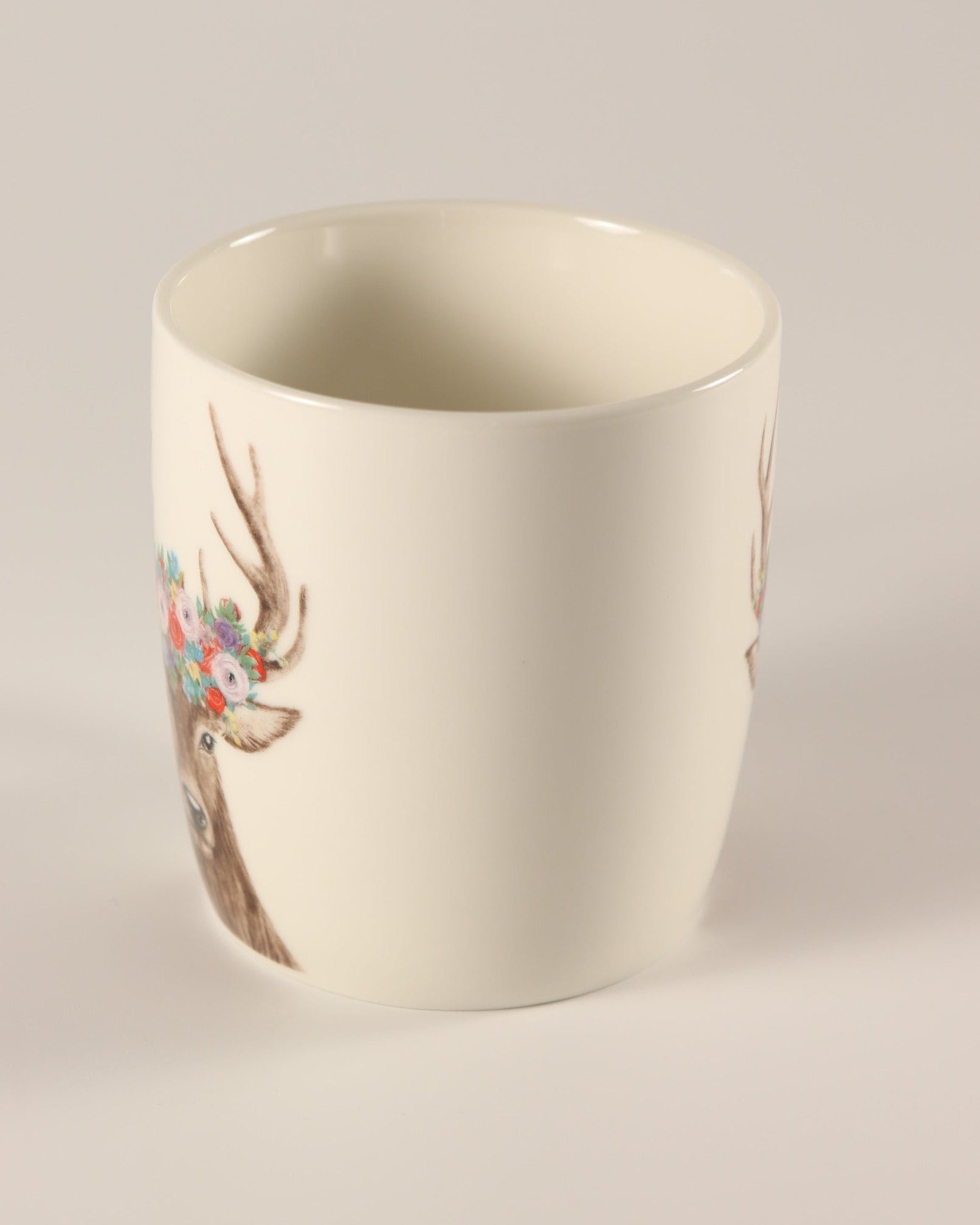 Tasse Hirsch mit Blumenkranz